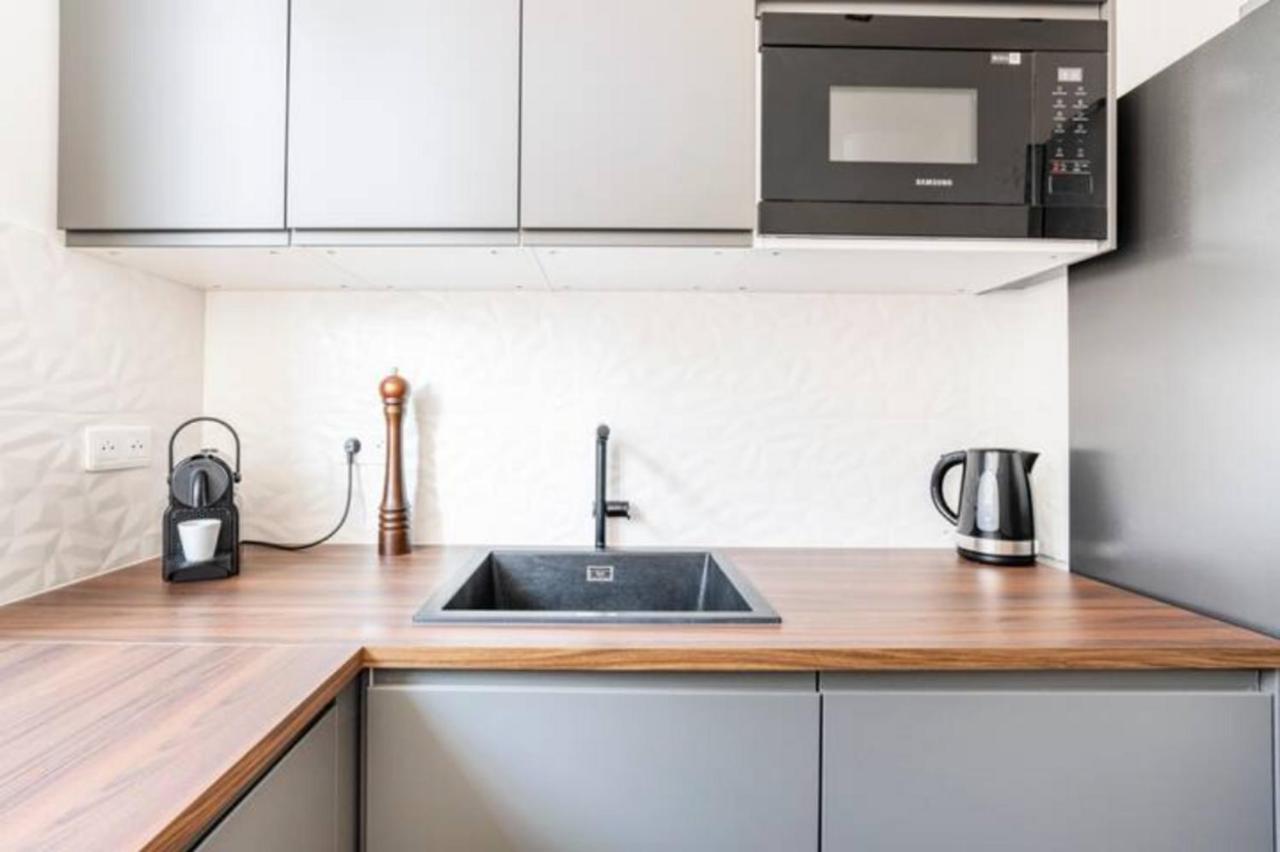 The Square, Paris-Asnieres, Private Apartment With Bedroom And Living Room Екстер'єр фото